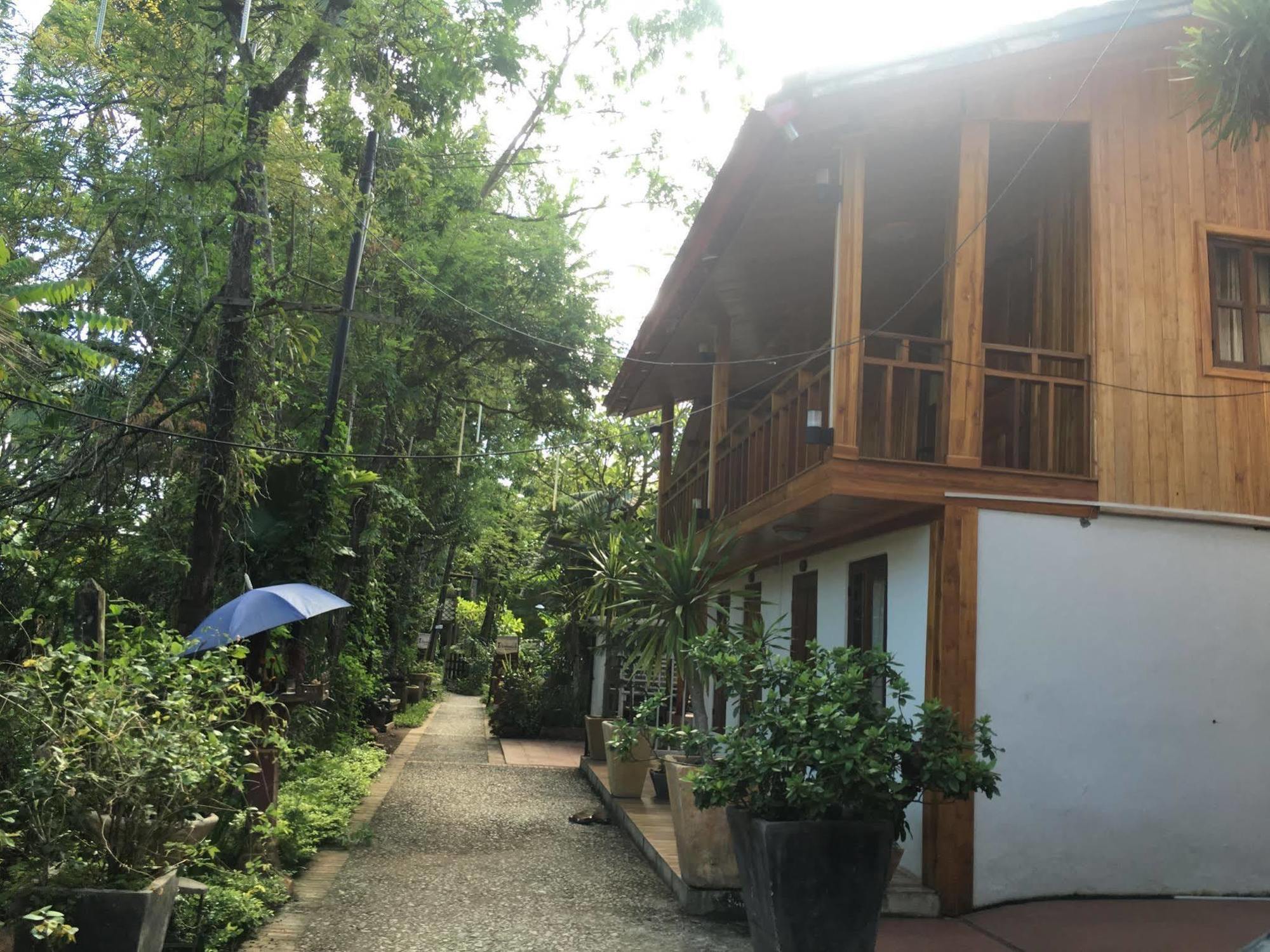 Luang Prabang Oasis Hotel Buitenkant foto
