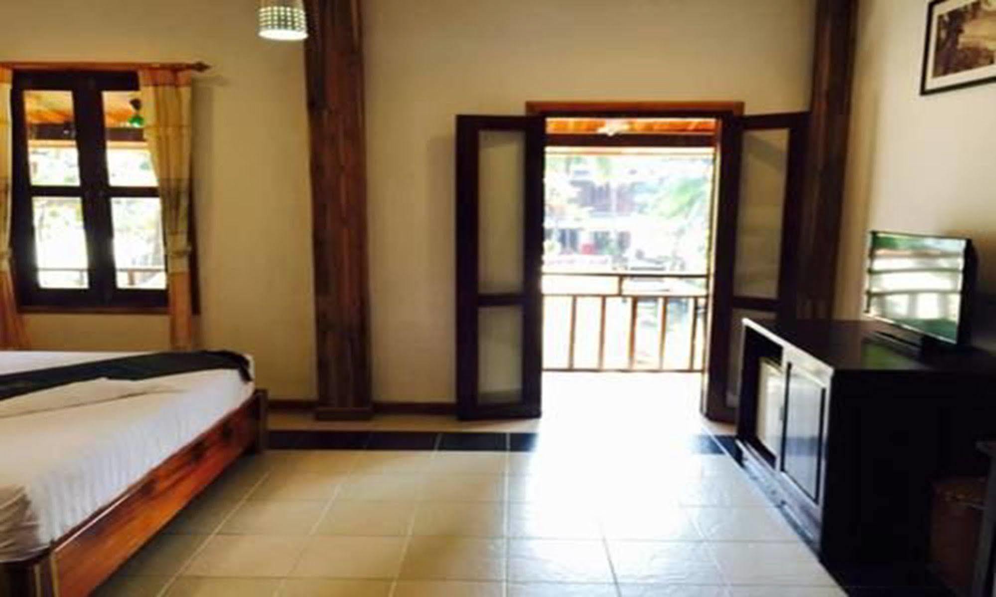 Luang Prabang Oasis Hotel Buitenkant foto